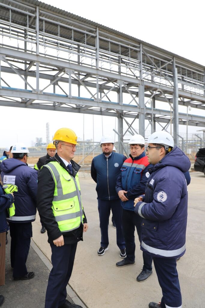 Прокурор Атырауской области посетил объекты инфраструктуры СЭЗ НИНТ